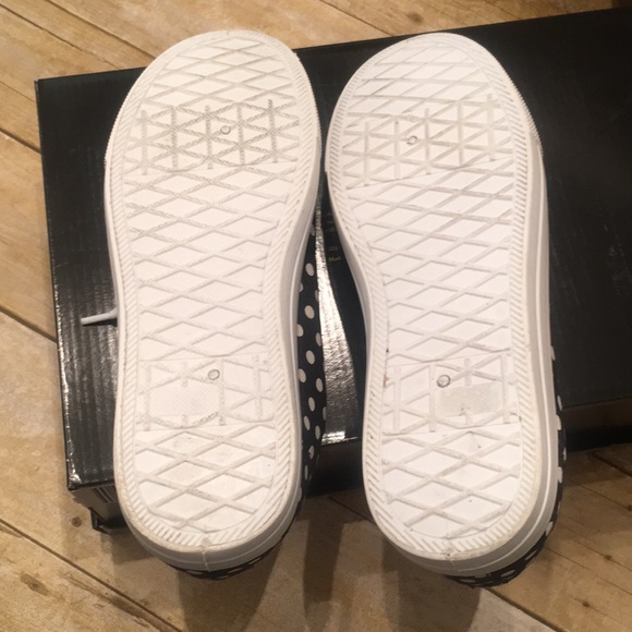 Forever 21 Sneakers - Picture 5 of 6